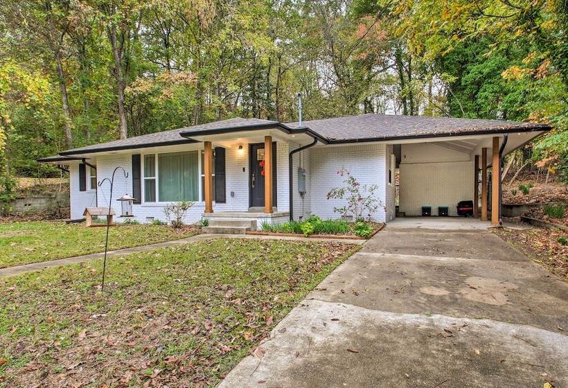 Beautiful Hot Springs Home: Central Location!