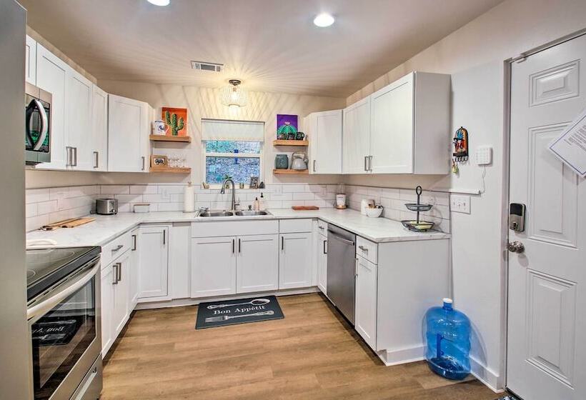 Beautiful Hot Springs Home: Central Location!