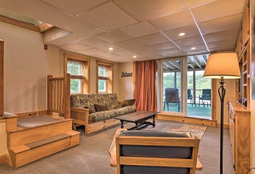 Beautiful Lakeside Milford Family Home & Deck