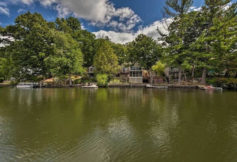 Beautiful Lakeside Milford Family Home & Deck