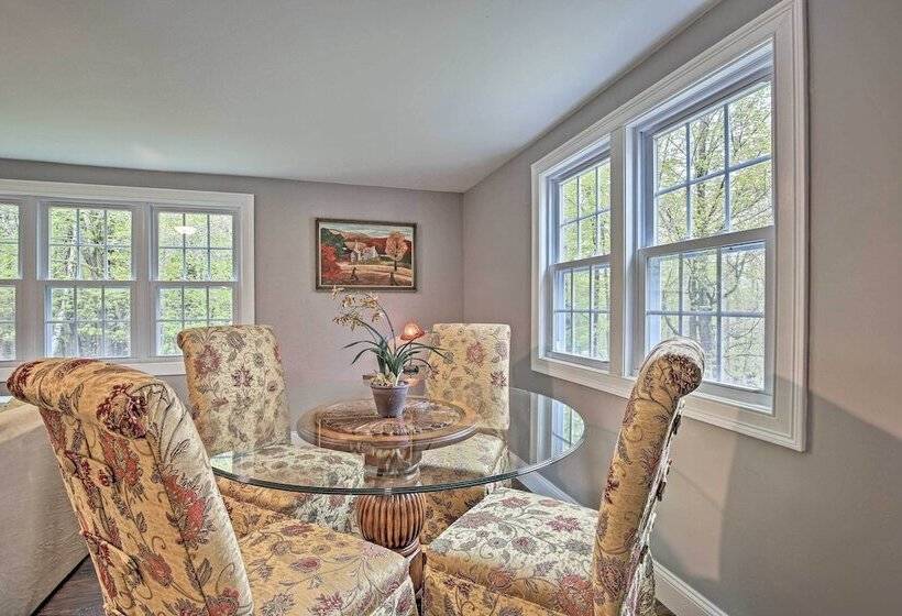 Beautiful Lenox Home, 3 Mi To Shakespeare & Co!