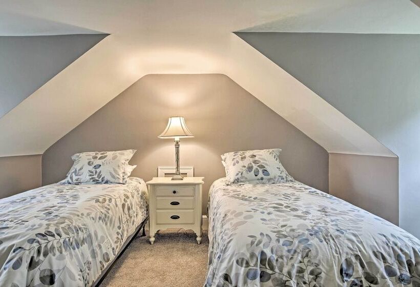 Beautiful Lenox Home, 3 Mi To Shakespeare & Co!