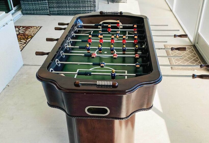 Beautiful Port Charlotte Home, 6 Mi To Beach!