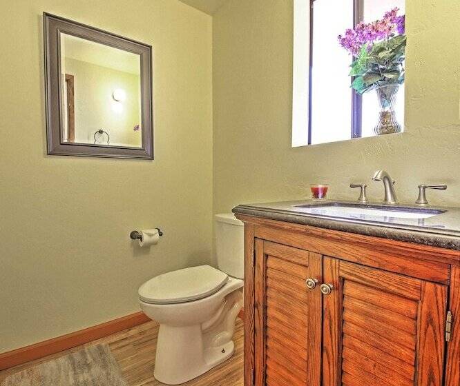 Big Bear Cabin W/ Fenced Yard: 4 Mi To Snow Summit