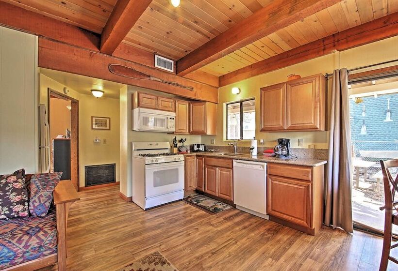 Big Bear Cabin W/ Fenced Yard: 4 Mi To Snow Summit