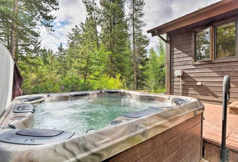 1 Mi To Ski: Breckenridge Home W/ View & Hot Tub