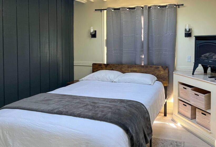 Boho Chic Home W/ Game Room Near Lake Gregory!