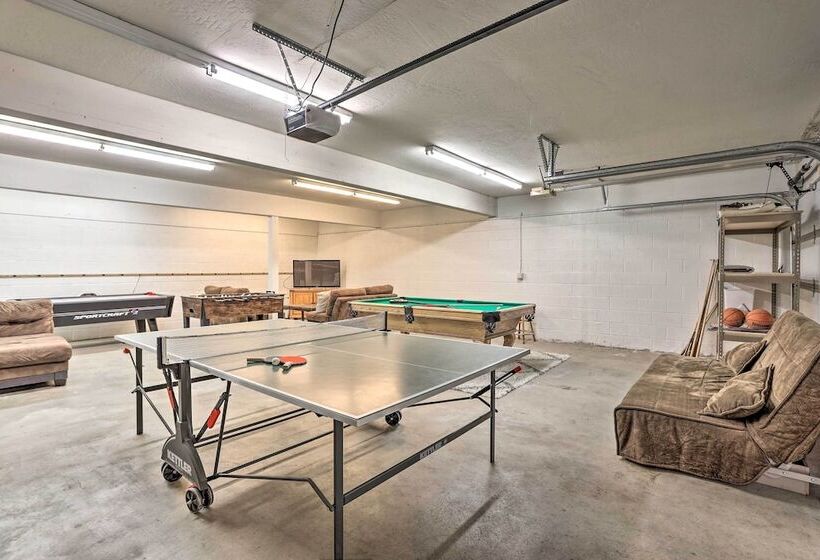 Boho Chic Home W/ Game Room Near Lake Gregory!