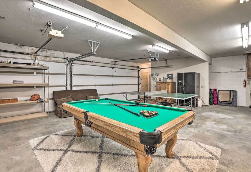 Boho Chic Home W/ Game Room Near Lake Gregory!