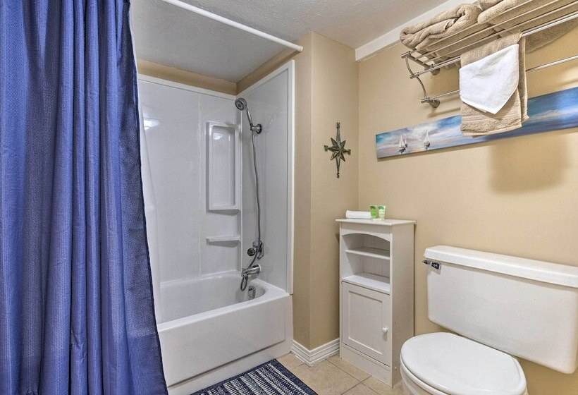 Bonifay Estate With Spring Fed Swimming Hole!