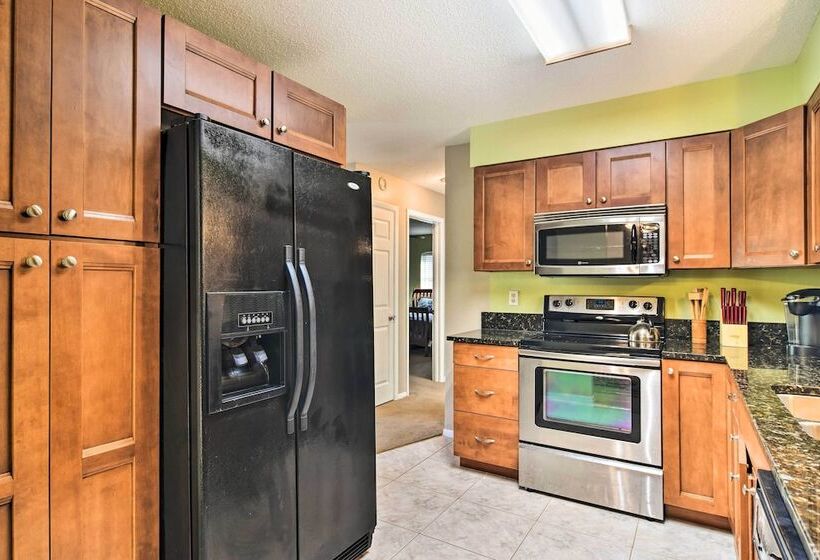 Bradenton Snowbird Sanctuary W/ Covered Patio!