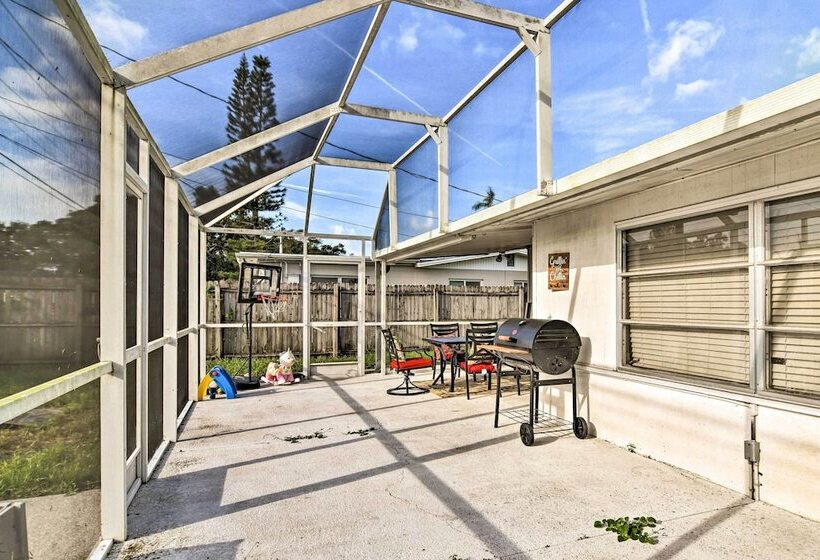 Bradenton Snowbird Sanctuary W/ Covered Patio!