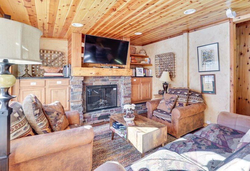 Close To Skiing: Cabin W/ Pool Access In Breck
