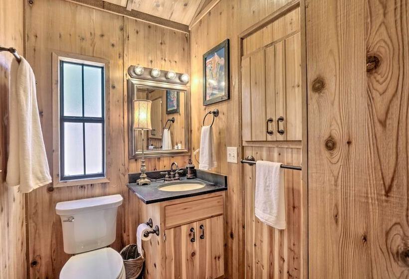 Close To Skiing: Cabin W/ Pool Access In Breck