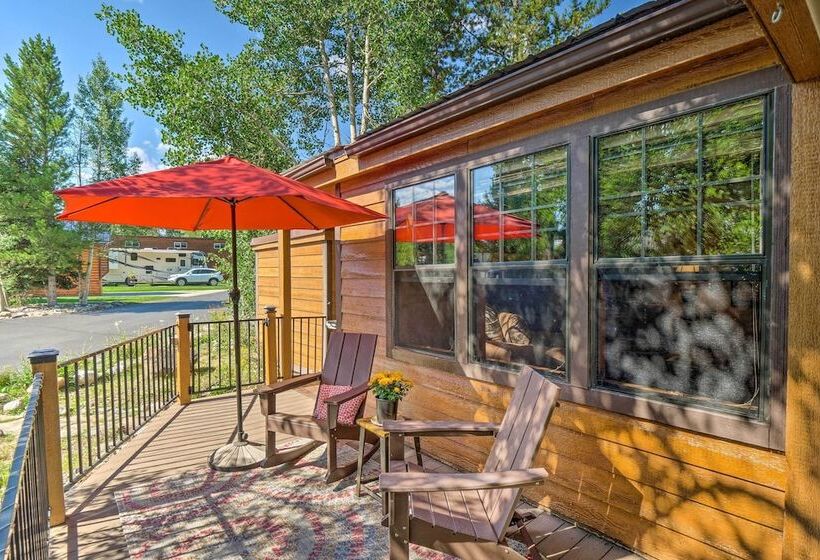Close To Skiing: Cabin W/ Pool Access In Breck