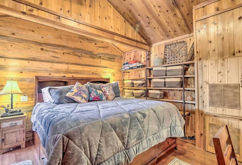 Close To Skiing: Cabin W/ Pool Access In Breck