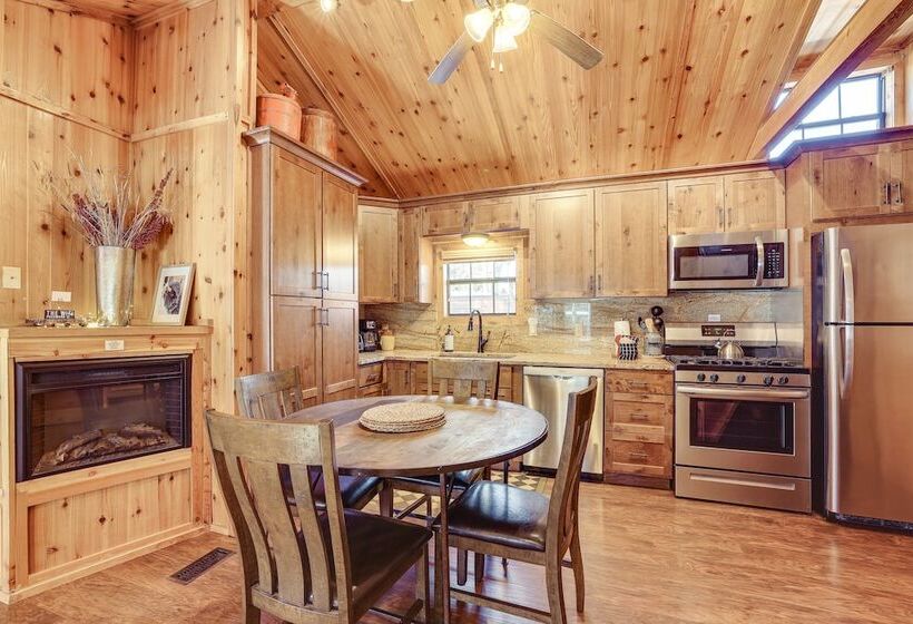 Close To Skiing: Cabin W/ Pool Access In Breck