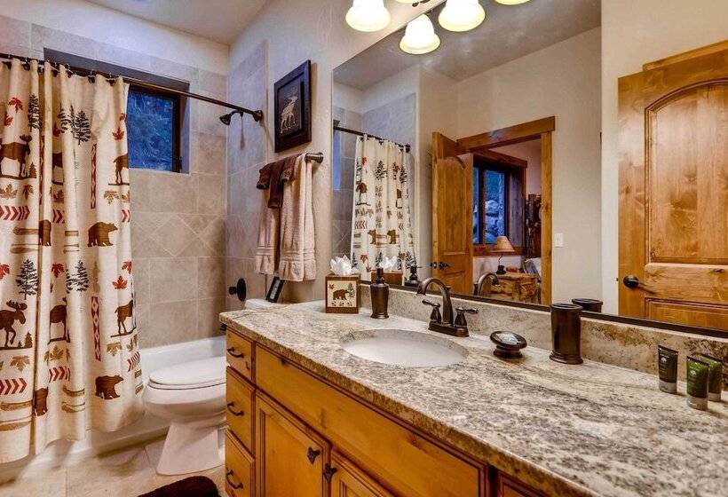 Breckenridge Home W/ Deck + Hot Tub Near Skiing!