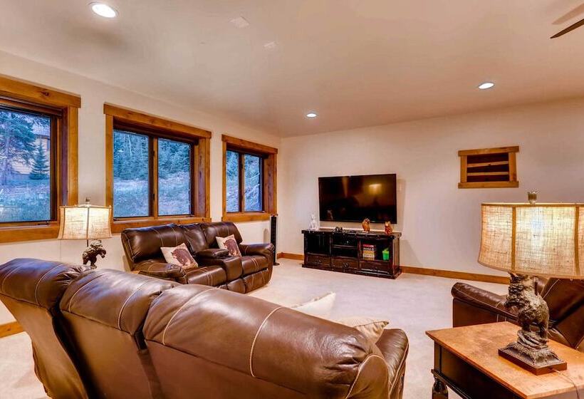Breckenridge Home W/ Deck + Hot Tub Near Skiing!