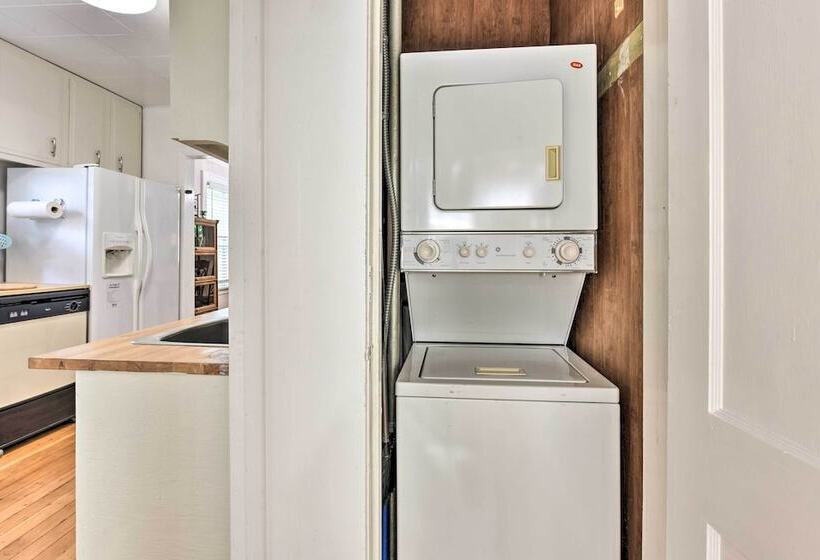 Bright Minneapolis Home: 2 Mi To Minnehaha Falls!