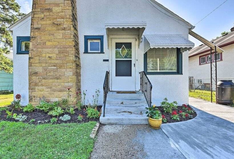 Bright Minneapolis Home: 2 Mi To Minnehaha Falls!