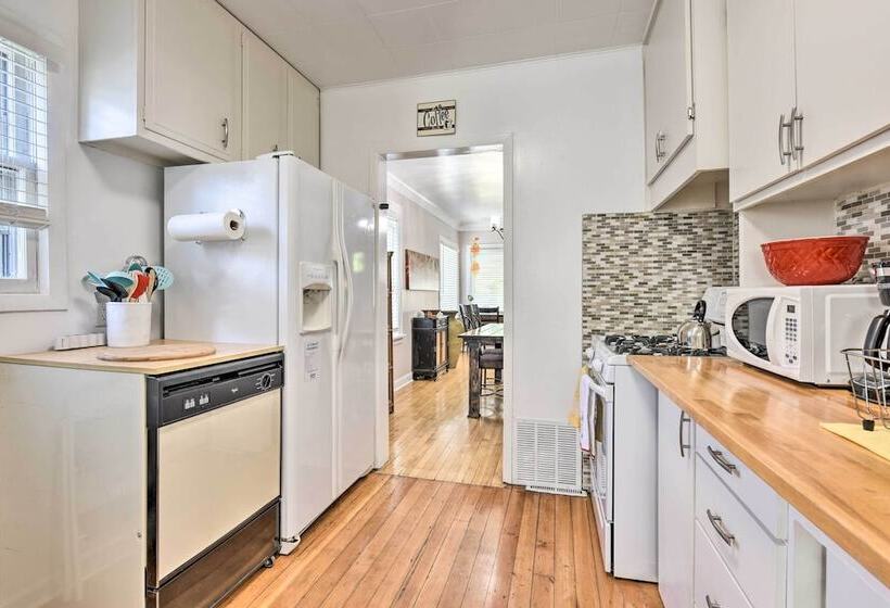 Bright Minneapolis Home: 2 Mi To Minnehaha Falls!