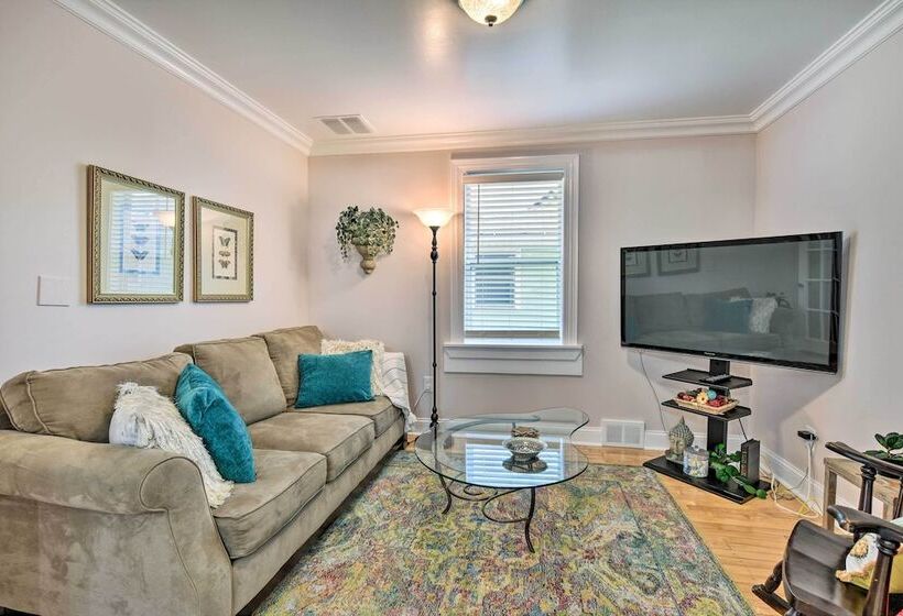 Bright Minneapolis Home: 2 Mi To Minnehaha Falls!