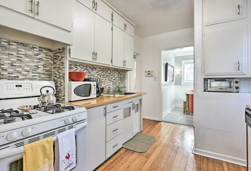 Bright Minneapolis Home: 2 Mi To Minnehaha Falls!