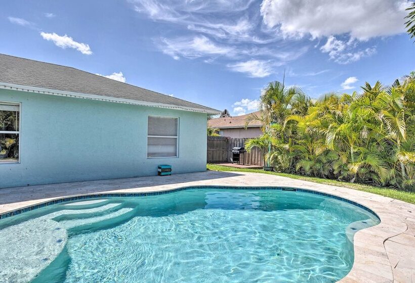 Port St Lucie Home W/ Hot Tub: 5 Mi To Pga Club!