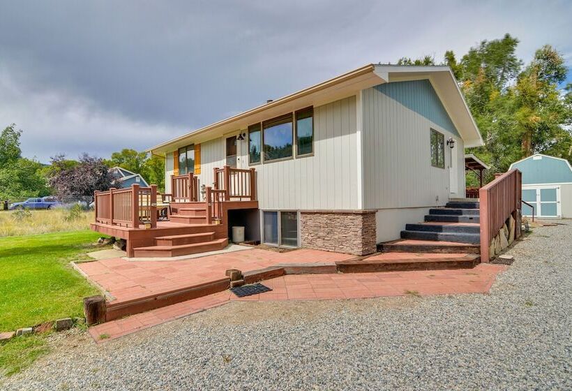 Ranch Style Retreat In Downtown Buena Vista!
