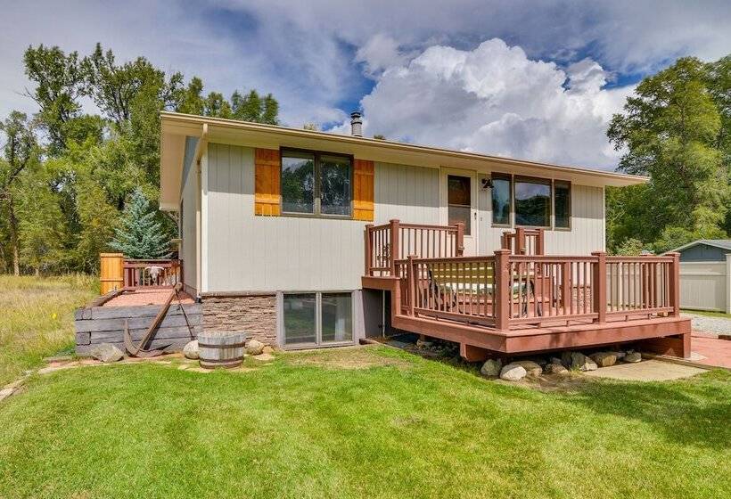 Ranch Style Retreat In Downtown Buena Vista!