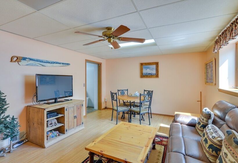 Ranch Style Retreat In Downtown Buena Vista!