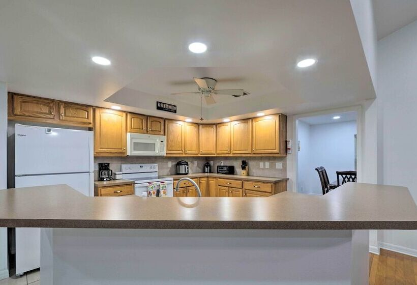 Brooksville Home W/ Lanai ~ 15 Min To Downtown!