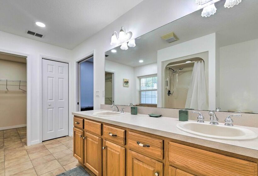 Brooksville Home W/ Lanai ~ 15 Min To Downtown!