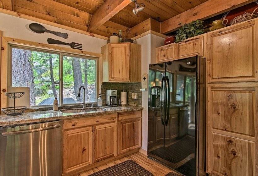 10 Mi To Ski Slopes: South Lake Tahoe Home