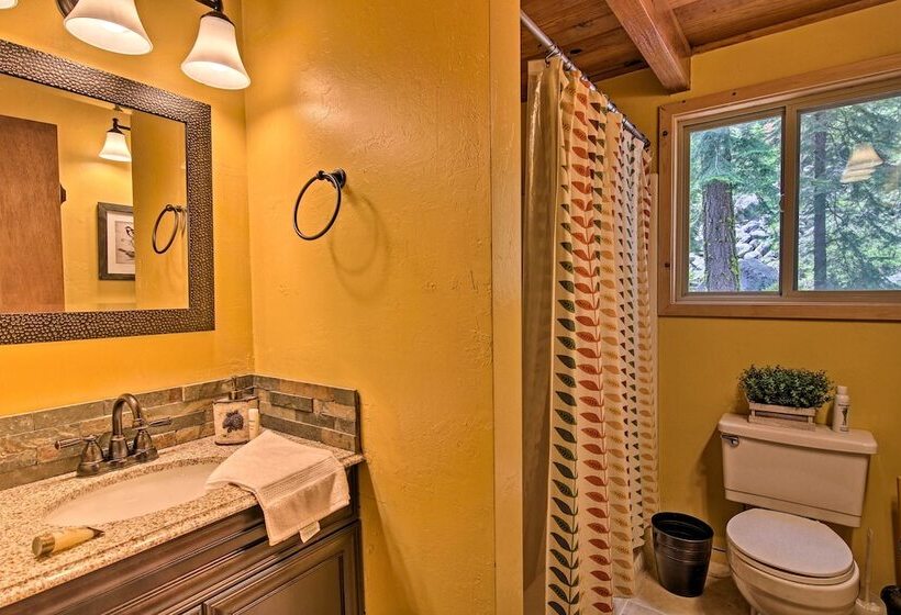 10 Mi To Ski Slopes: South Lake Tahoe Home