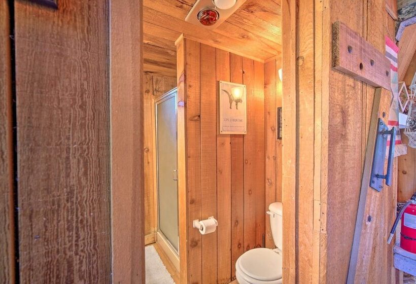 Cabin Vacation Rental: 4 Mi To Lake Arrowhead