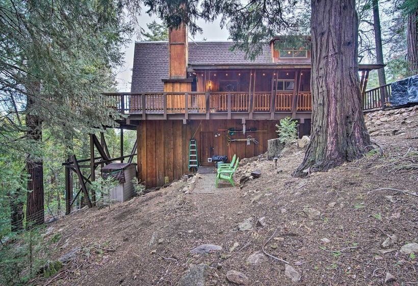 Cabin Vacation Rental: 4 Mi To Lake Arrowhead