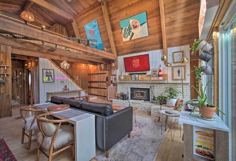 Cabin Vacation Rental: 4 Mi To Lake Arrowhead