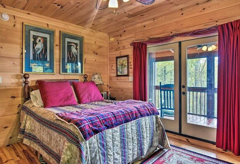 Cabin W/ Bbq + Games Walk To Blue Ridge Parkway!