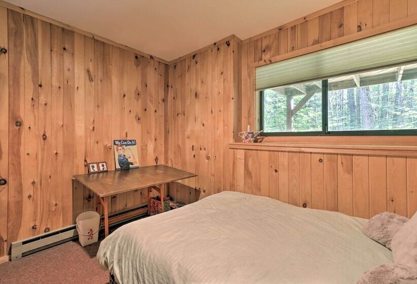 Cabin W/ 3 Acres, Tennis Courts: By 4 Ski Mtns