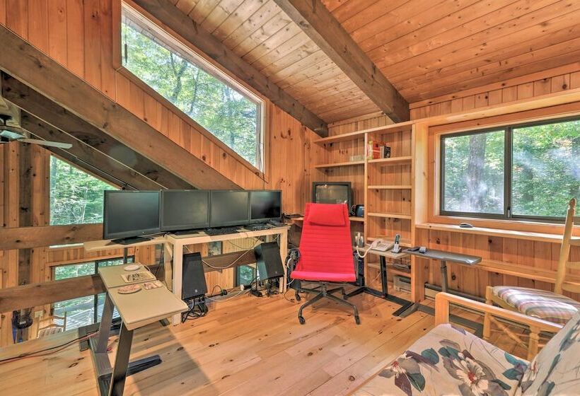 Cabin W/ 3 Acres, Tennis Courts: By 4 Ski Mtns