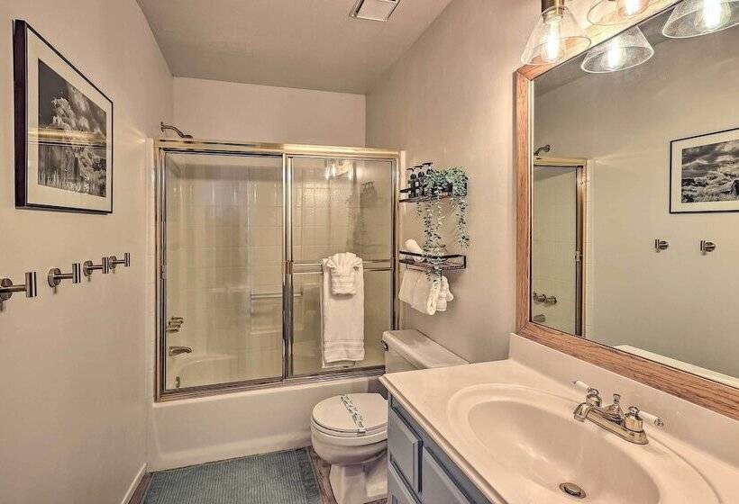 Calming Twin Peaks Family Retreat W/ Views!