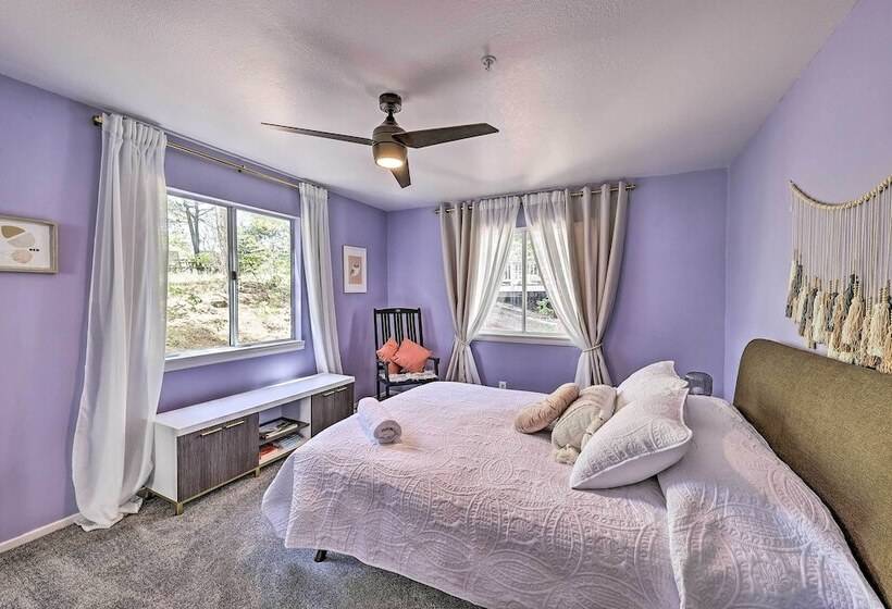 Calming Twin Peaks Family Retreat W/ Views!