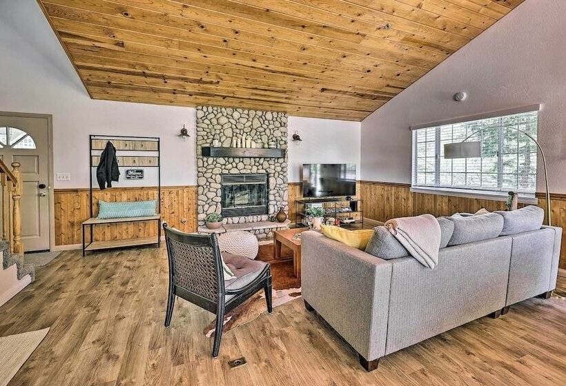 Calming Twin Peaks Family Retreat W/ Views!