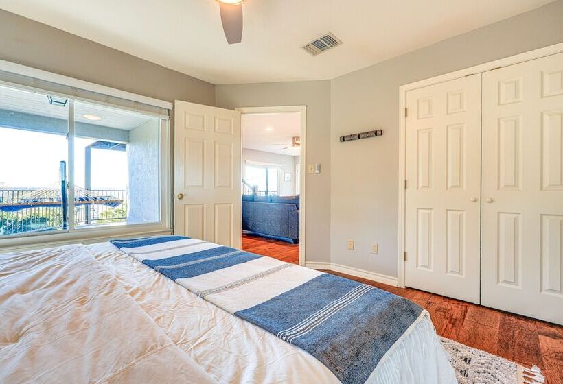 Canyon Lake Retreat W/ Hot Tub, Decks & Lake Views