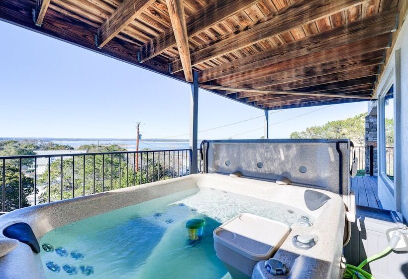 Canyon Lake Retreat W/ Hot Tub, Decks & Lake Views