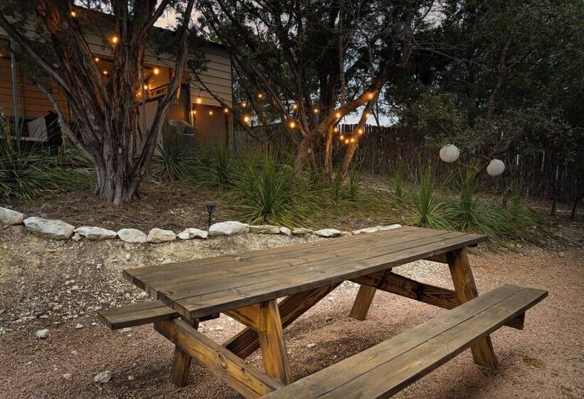 Canyon Lake Retreat W/ Hot Tub, Fire Pit & Grill!