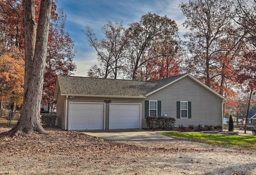 Chapin Home Near Boat Launch & Lake Murray!