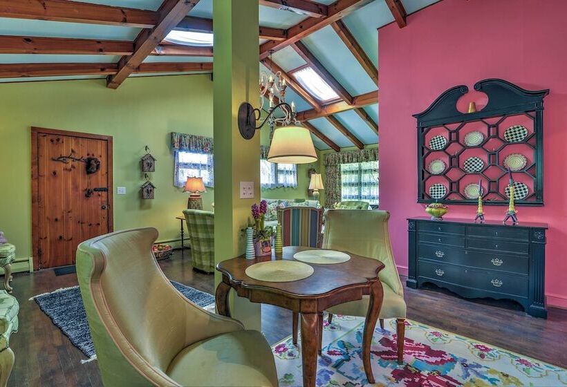 Charming Blue Ridge Cottage W/ Stunning Views!